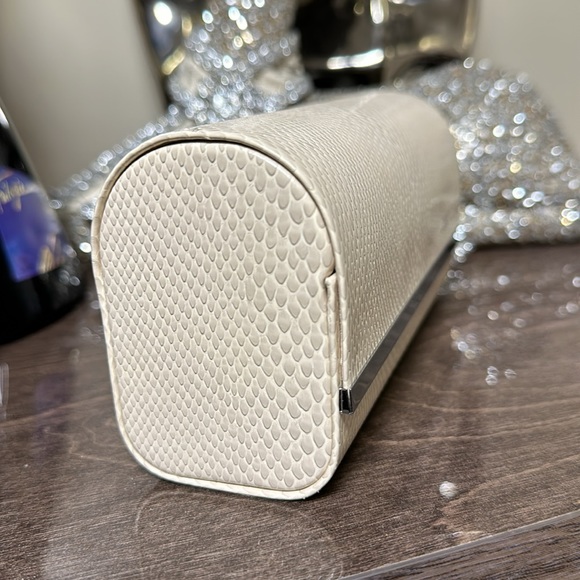 Jimmy Choo Sunglasses Case - Picture 3 of 7